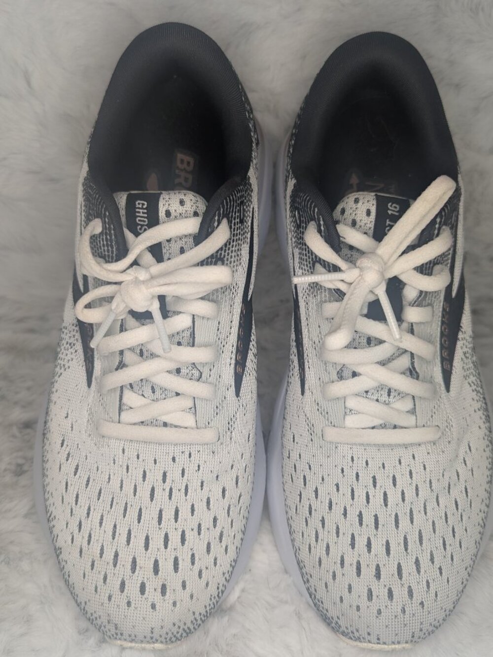 Brooks Ghost 16 Women's Size 8 White Gray Running Shoes EUC - Picture 7 of 16